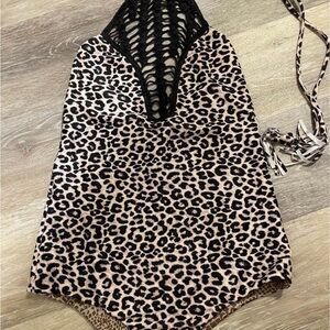 Acacia teahupoo one piece crochet- Small